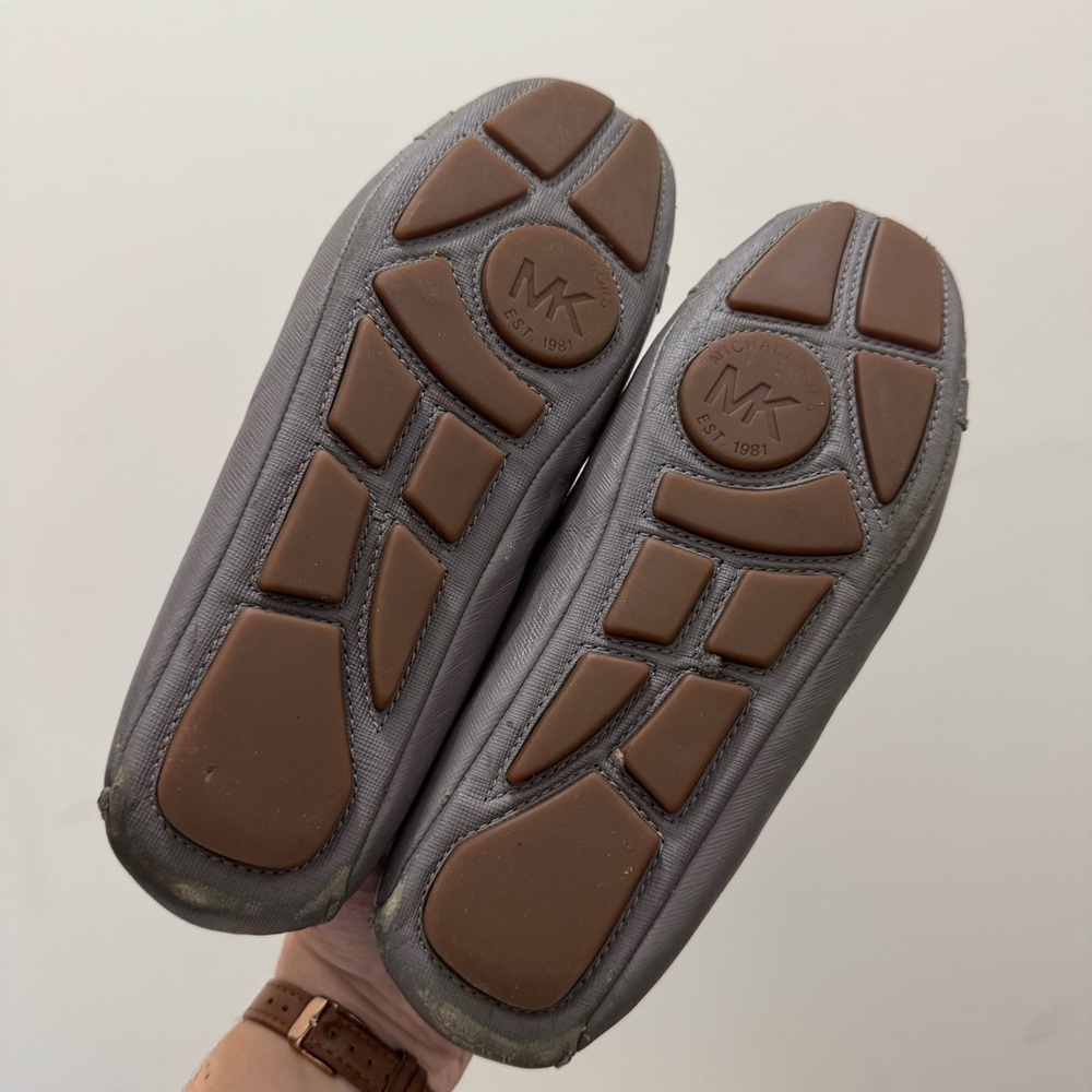 Michael Kors Gray Fulton Leather Driving Flats 7 - Picture 5 of 6